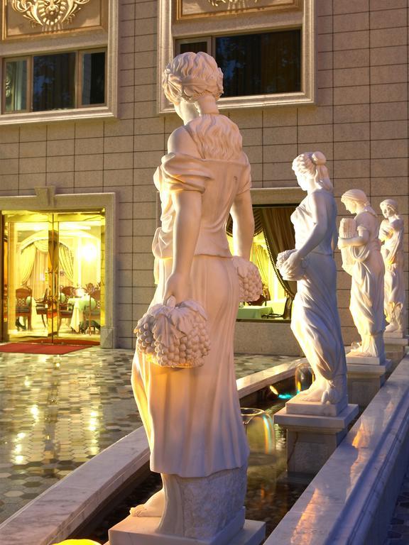 Royal Seasons Hotel Beitou Taipeh Exterior foto